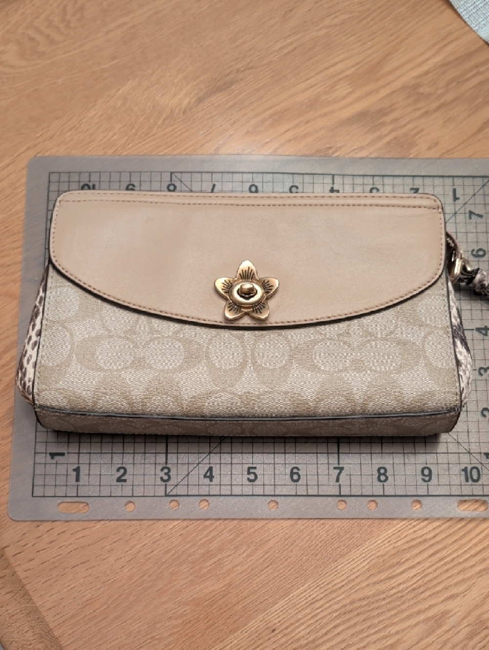 Coach Beige Signature Floral Turn-Lock Wristlet - Picture 6 of 8